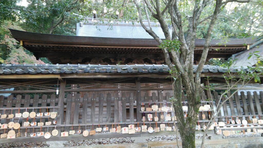 「闘鶏神社」の社殿