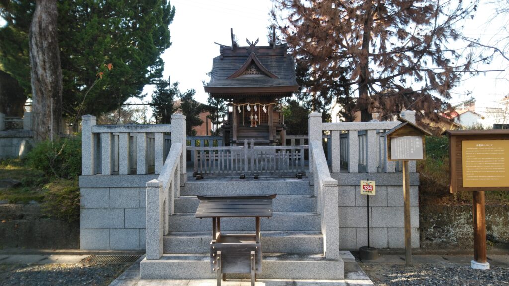 「闘鶏神社」の弁慶社
